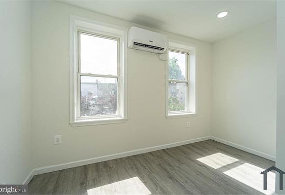 4th image of 3435 Hickory Ave