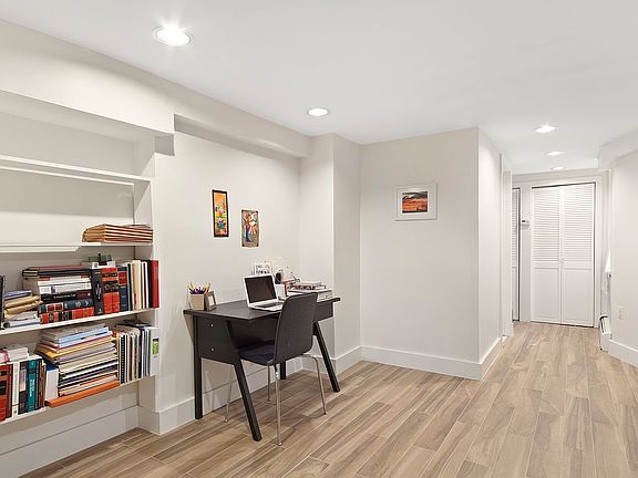 5th image of 2116 Dorchester Rd APT 1I