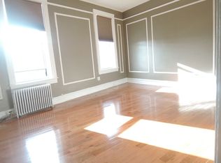 3032 41st St APT 3R, Astoria, NY 11103