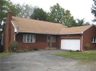 211 Korhnak Ln, Pittsburgh, PA 15221