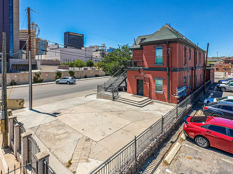 702 Myrtle Ave — Photo 18