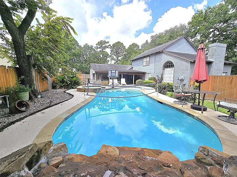 560 Brandon Rd — Photo 42