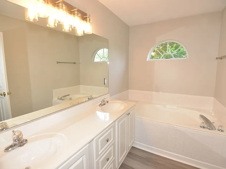 5309 Village Square Ct — Photo 23