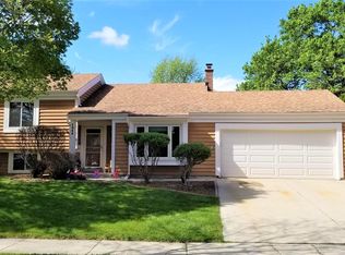 1244 Lambeth Rd, Waukesha, WI 53189