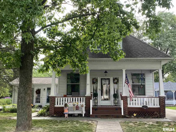 211 S Front St, Okawville, IL 62271
