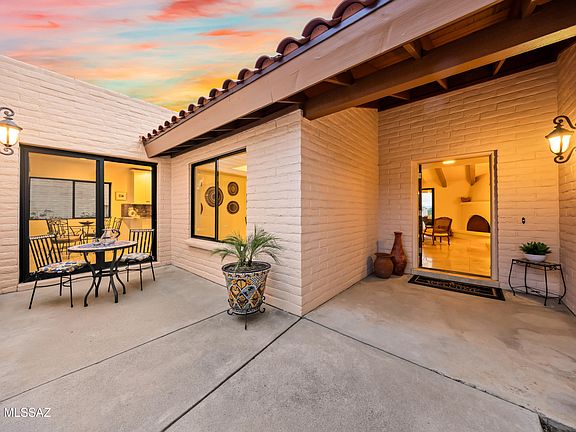3rd image of 4240 E Pontatoc Canyon Dr