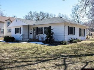 612 E Humphrey St, Lake Crystal, MN 56055