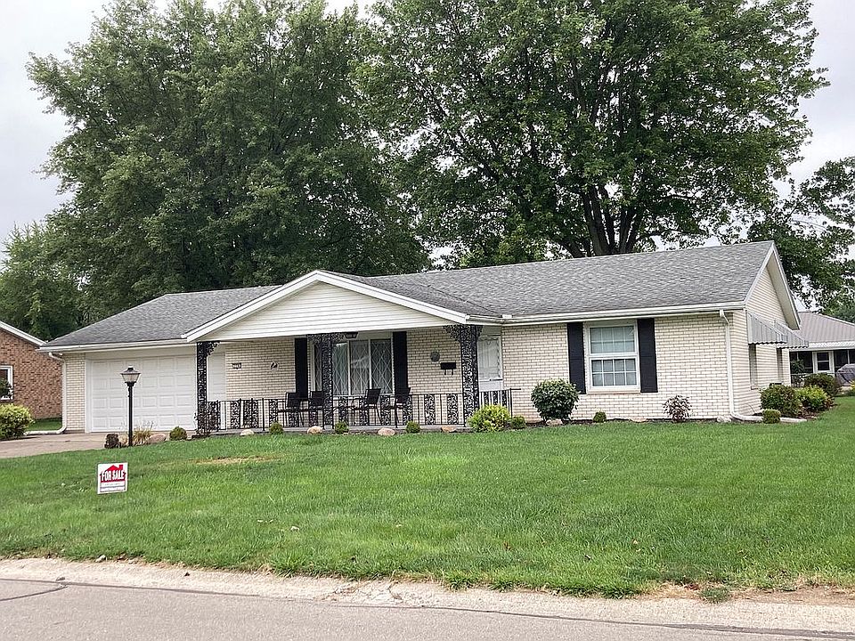 1st image of 774 Honeysuckle Dr