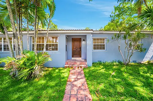 2301 Tequesta Ln Photo 1