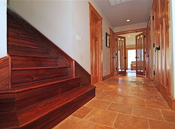 3rd image of 2917 Springwood Dr