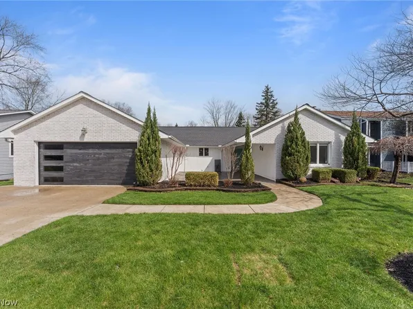 13876 Olde Orchard Rd, Strongsville, OH 44136