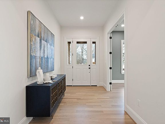 5th image of 5543 10th St N