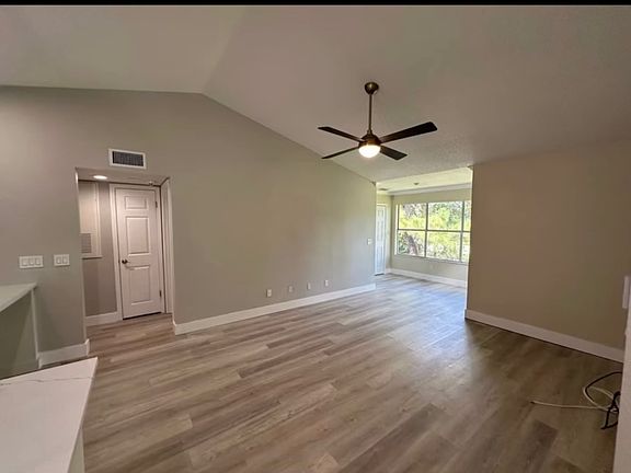 2nd image of 5104 Conroy Rd APT 226
