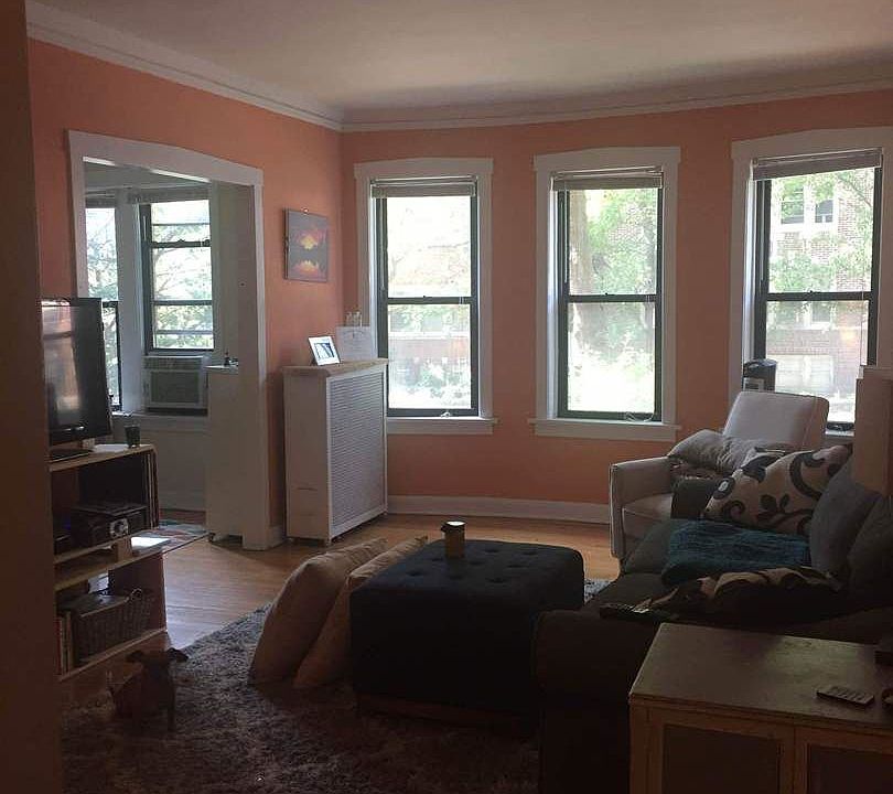 1st image of 2325 W Ainslie St APT 1
