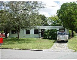 1st image of 121 Lynbrook Dr