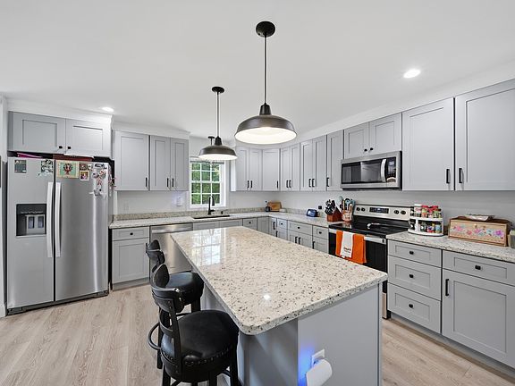 5th image of 366 Keene Road