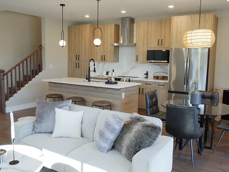 Veneto Townhomes — Photo 12