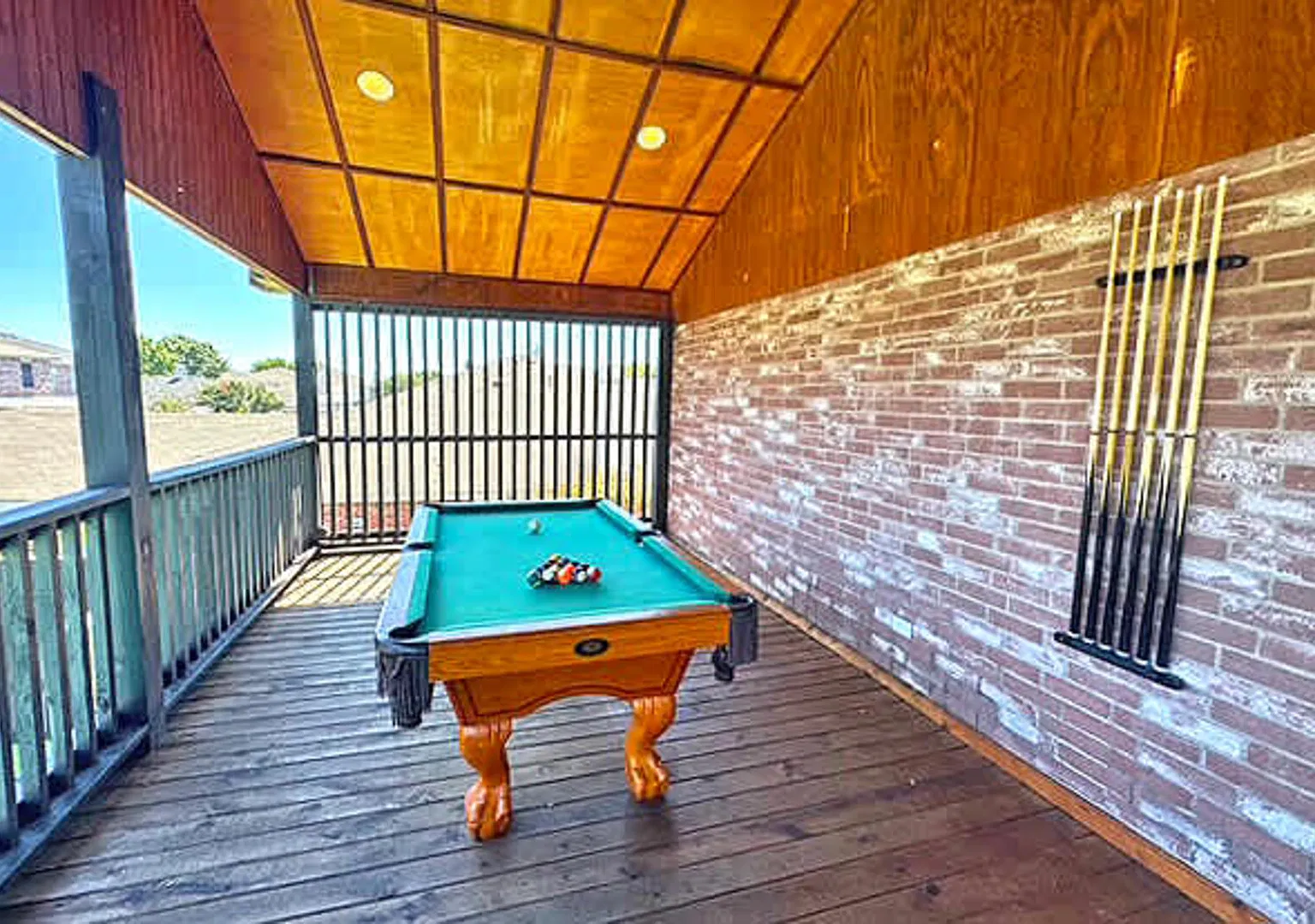 Grand Prairie 5BR | Pool, Cinema & Pool Table — Photo 4