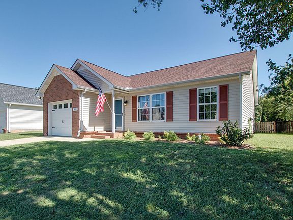 3rd image of 1221 Melvin Dr