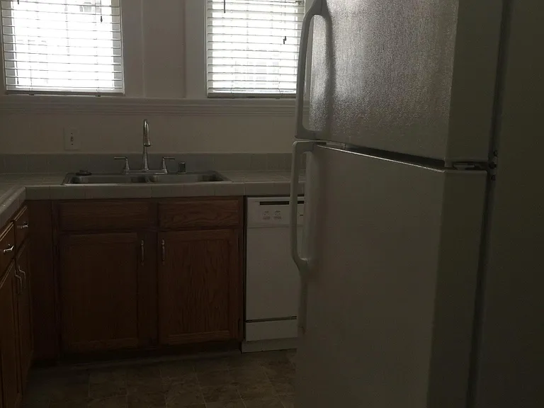 2668 Magnolia Ave — Photo 9