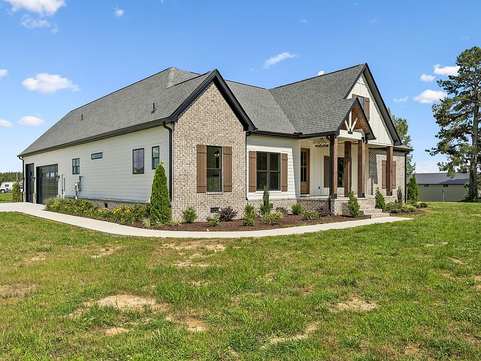 1st image of 136 Summerlake Dr