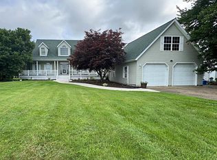 12 Persimmon Ln, Loogootee, IN 47553