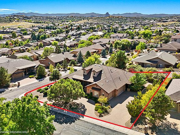 3rd image of 1968 Bloomingdale Dr