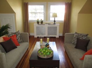 39 Berkeley Ave APT 4, Newport, RI 02840