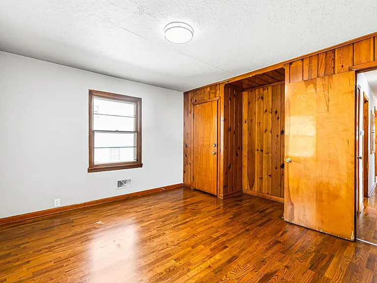 2510 Sylvanie St — Photo 17
