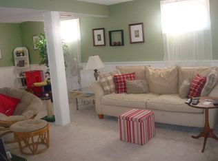 12 Pelham St, Nashua, NH 03063