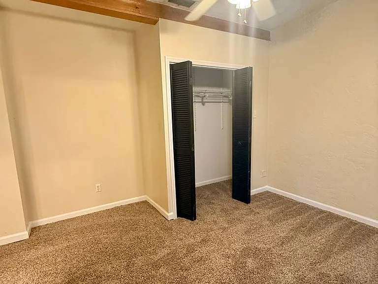 5725 E University Ave — Photo 13