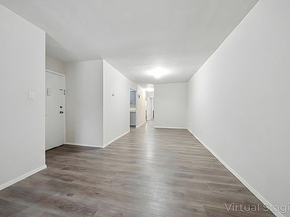 3rd image of 13901 Franklin Ave