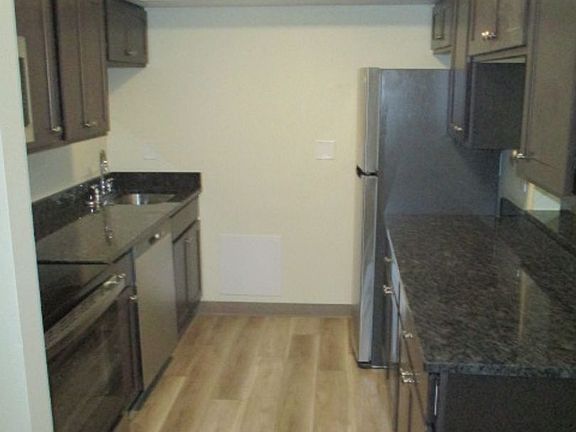 4th image of 900 Kris Dr APT 173
