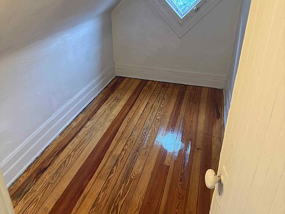5th image of 3166 Hanley St