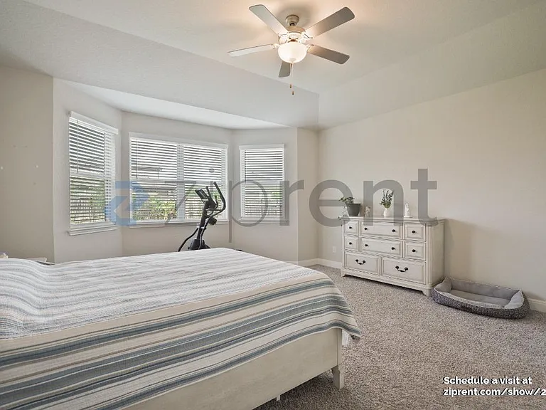 6611 Gentry Farm — Photo 7
