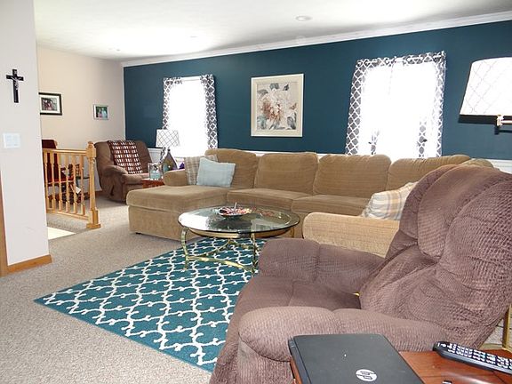 5th image of 111 Hilton Dr