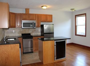 619 N Monroe St APT 4, Arlington, VA 22201