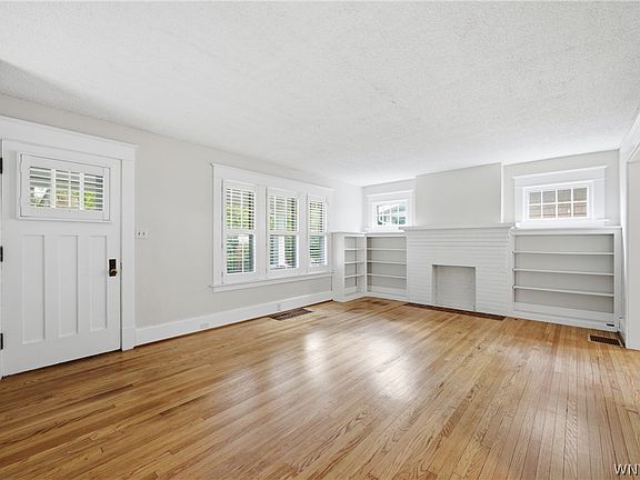 4th image of 259 California Dr