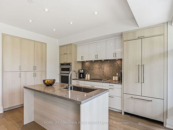 4th image of 25 Adra Grado Way #123