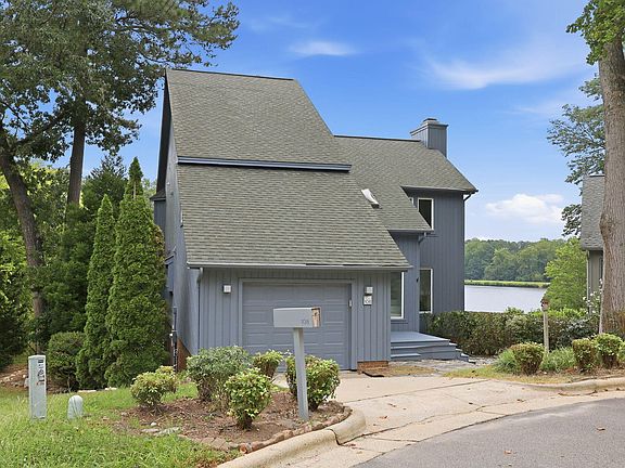 3rd image of 108 Mainsail Dr