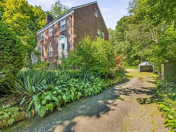 5th image of 28 Winslow Road