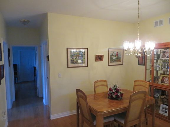 4th image of 2016 Carillon Dr