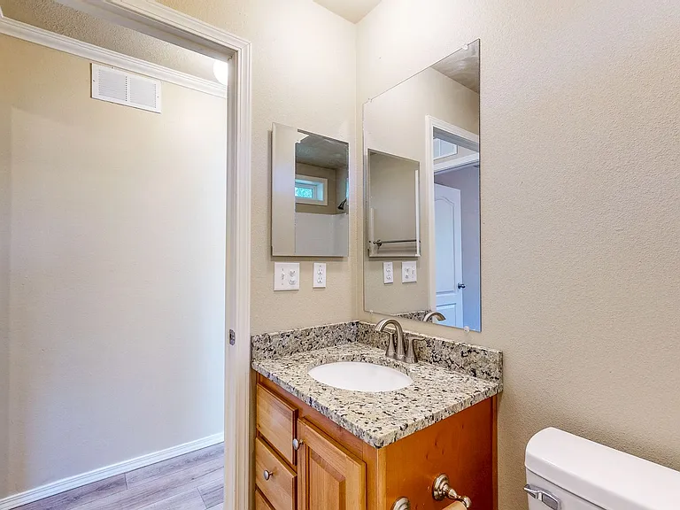 12800 Dunbar Rd — Photo 31