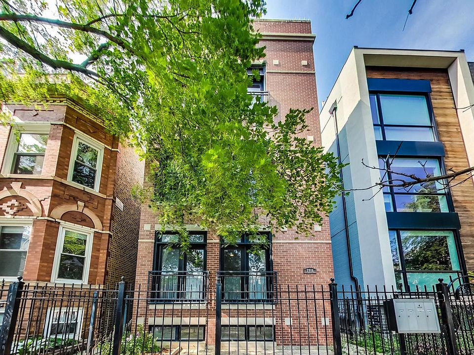 1st image of 2918 W Lyndale St #1