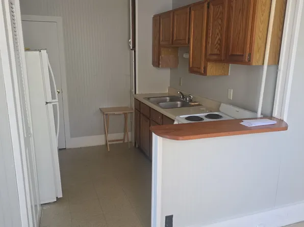 12 Elm St #1, Coxsackie, NY 12051