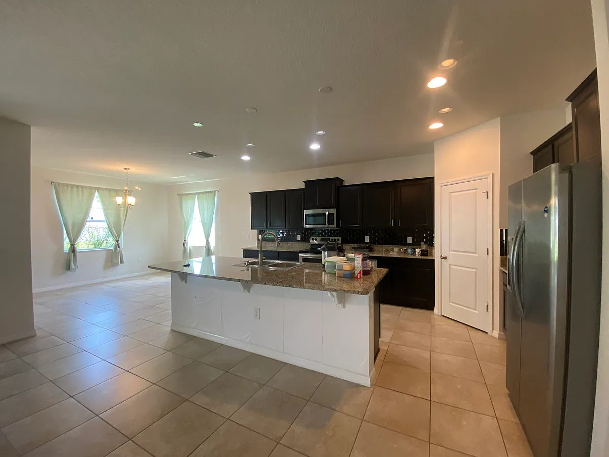 Building Photo - 4261 SW 62nd Loop