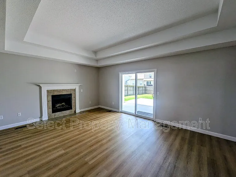 7921 Edinburgh Pl — Photo 7