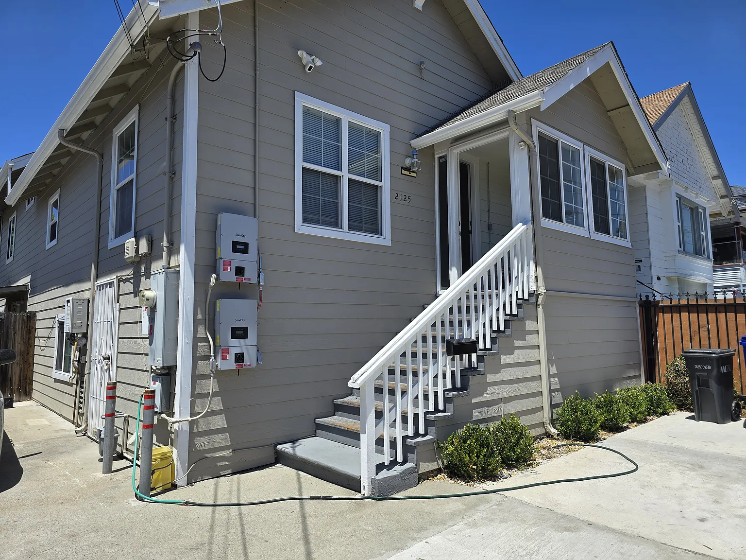 3 bed, 1187 sqft, $3,532 — Photo 2