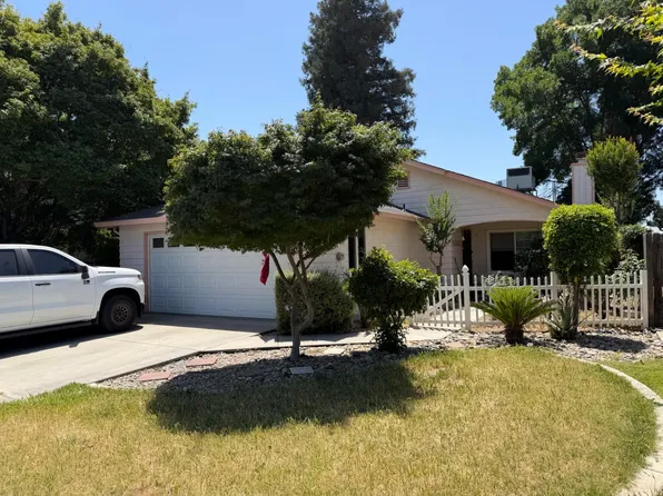 1220 Rayser St, Kingsburg, CA 93631