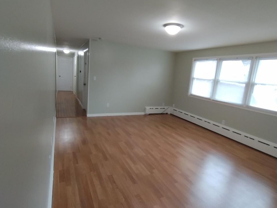 173 Goldenrod Ave Bridgeport, CT, 06606 Apartments for Rent Zillow